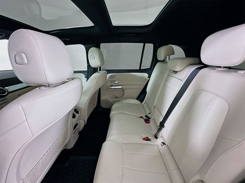 Used 2025 Mercedes-Benz GLB 250 GLB 250 image 26