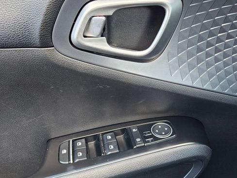 Used 2020 Kia Soul EX FWD image 37