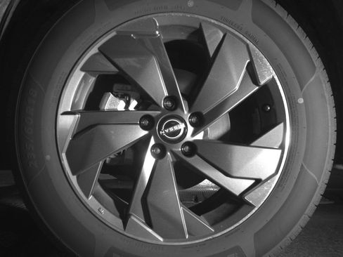 Used 2025 Nissan Rogue SV image 12