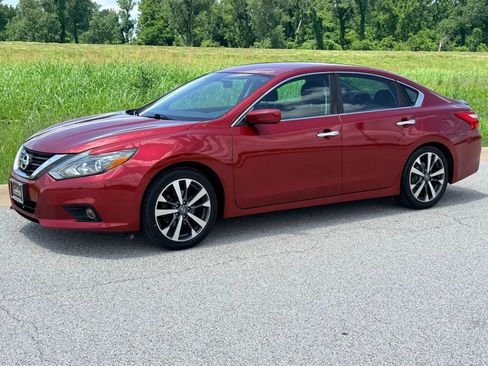 Used 2016 Nissan Altima 2.5 SR FWD image 1