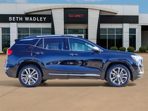 Used 2019 GMC Terrain Denali w/ Comfort Package image 8