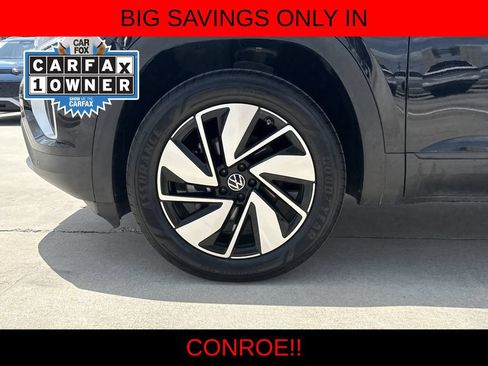 Certified 2024 Volkswagen Atlas SE FWD image 9