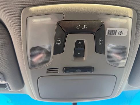 Used 2017 Toyota Sienna SE Premium image 20