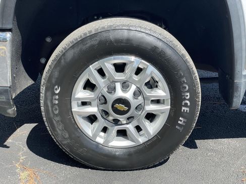 Used 2024 Chevrolet Silverado 2500 LT AWD/4WD image 53
