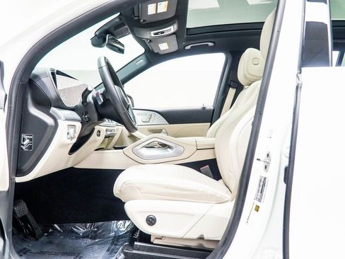 Used 2025 Mercedes-Benz GLS 450 4MATIC image 43