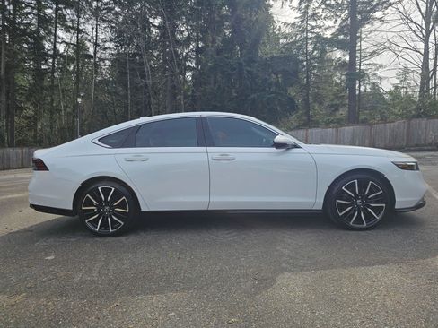 Certified 2023 Honda Accord Touring image 8