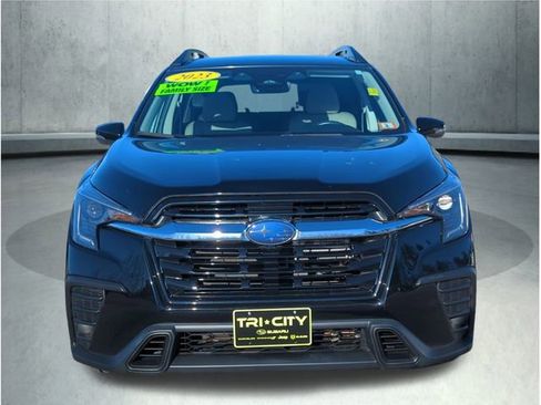 Used 2023 Subaru Ascent Premium w/ Convenience Package image 10