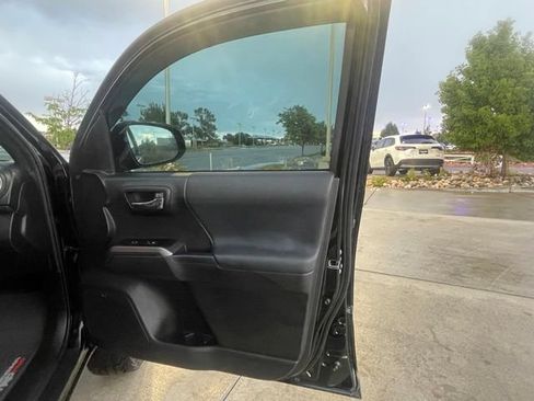 Used 2023 Toyota Tacoma TRD Pro AWD/4WD image 32