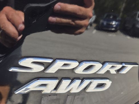 Used 2019 Honda HR-V Sport image 17