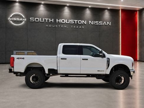 Used 2025 Ford F250 4x4 Crew Cab Super Duty image 5