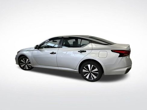 Used 2022 Nissan Altima 2.5 SV image 3