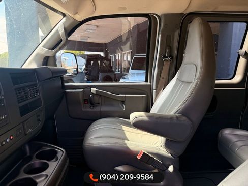Used 2019 Chevrolet Express 3500 LT w/ LT Preferred Equipment Group image 18