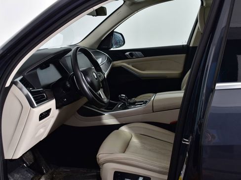 Used 2021 BMW X7 xDrive40i w/ Executive Package image 9