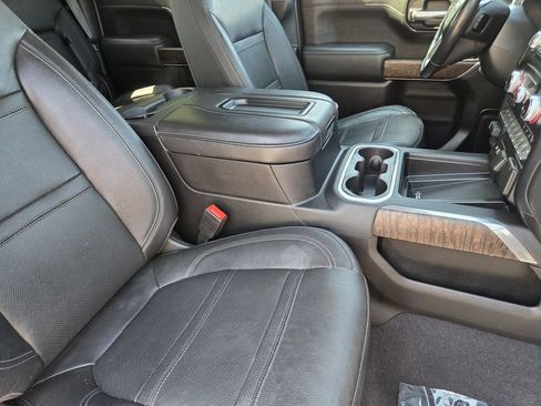 Used 2019 GMC Sierra 1500 Denali w/ Denali Ultimate Package AWD/4WD image 9