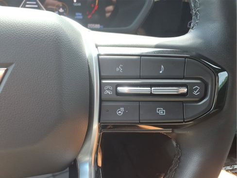 Used 2025 Chevrolet Colorado Trail Boss AWD/4WD image 20