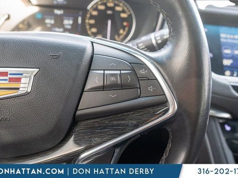 Used 2020 Cadillac XT5 Premium Luxury image 16