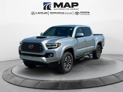 Used 2023 Toyota Tacoma TRD Sport image 1