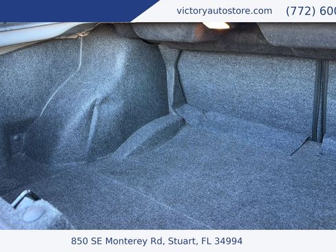 Used 2018 Dodge Challenger SXT w/ Blacktop Package image 14