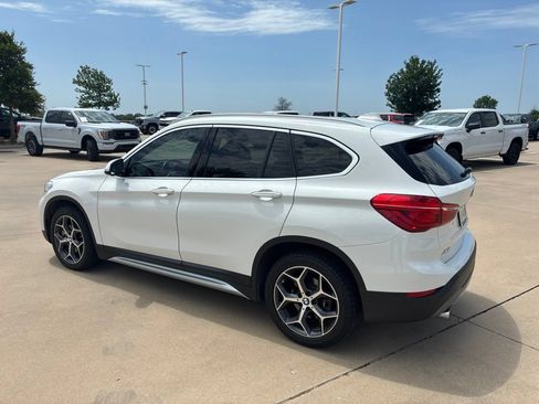 Used 2019 BMW X1 xDrive28i w/ Convenience Package AWD/4WD image 3