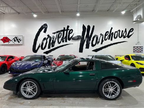 Used 1996 Chevrolet Corvette Coupe RWD image 2