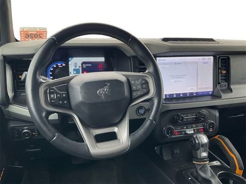 Used 2022 Ford Bronco Badlands image 20