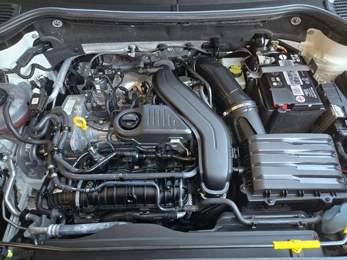 Used 2023 Volkswagen Taos SE FWD image 26
