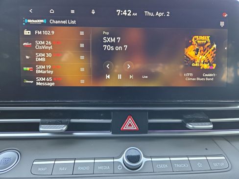 Used 2025 Hyundai Elantra SEL FWD image 21