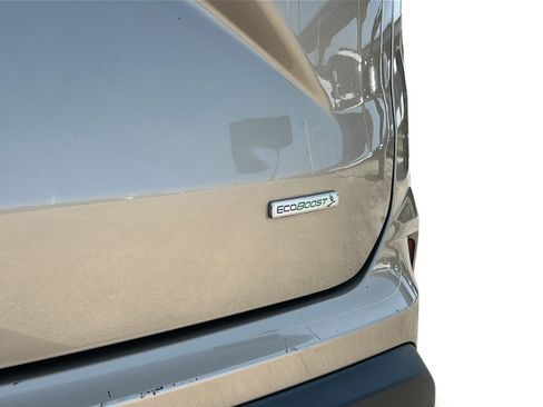 Used 2020 Ford Edge SE FWD image 28
