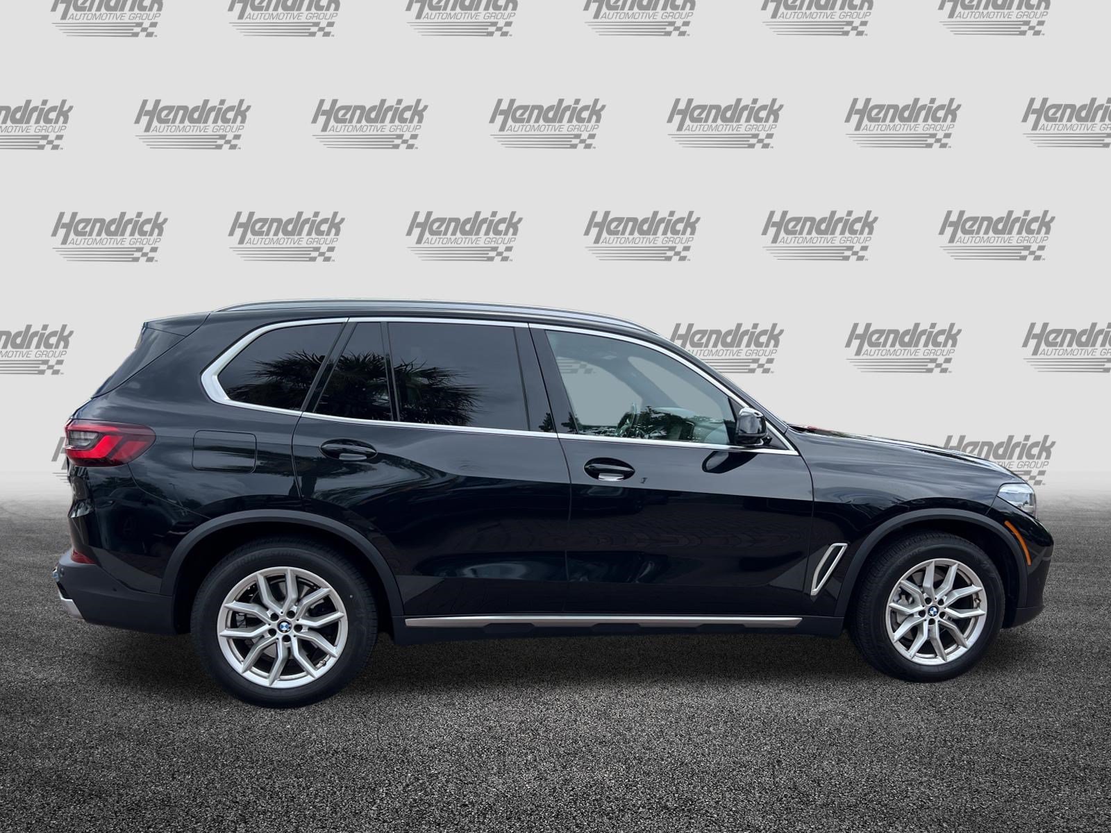 Used 2022 BMW X5 xDrive40i w/ Premium Package AWD/4WD image 11