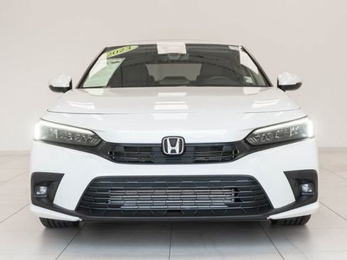 Used 2023 Honda Civic Touring image 5