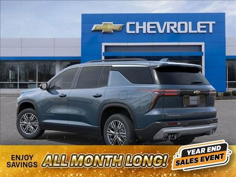 New 2026 Chevrolet Traverse LT image 3