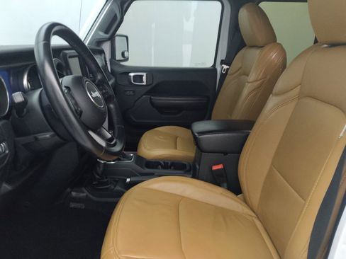 Used 2018 Jeep Wrangler Unlimited Sport S AWD/4WD image 17
