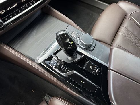 Used 2022 BMW 540i xDrive w/ M Sport Package AWD/4WD image 19