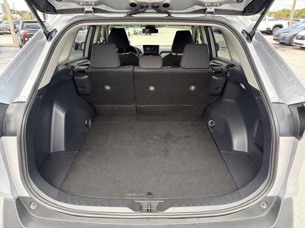 Used 2024 Toyota RAV4 LE AWD/4WD image 10