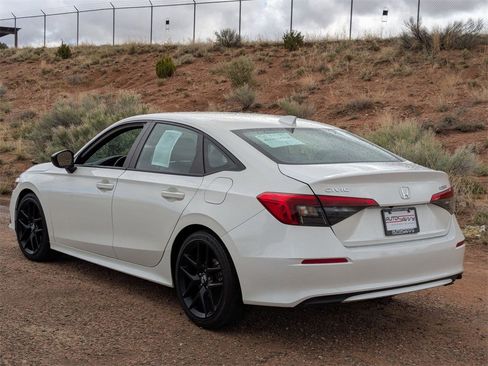 Used 2024 Honda Civic Sport image 8