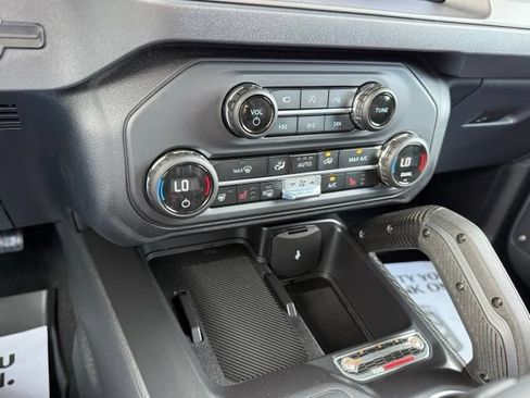 Used 2025 Ford Bronco Raptor AWD/4WD image 22