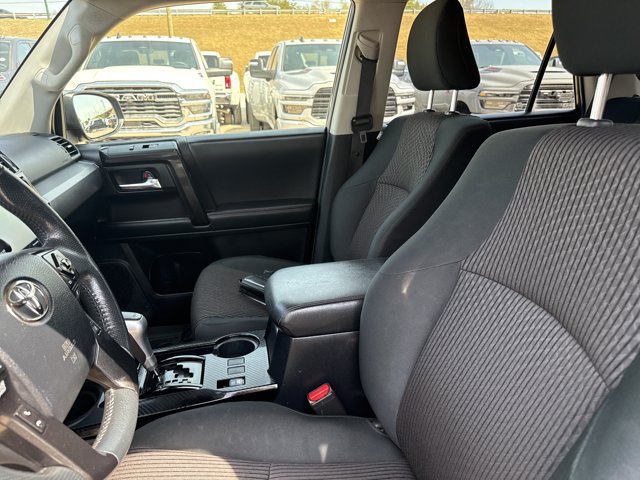 Used 2020 Toyota 4Runner TRD Off-Road AWD/4WD image 5