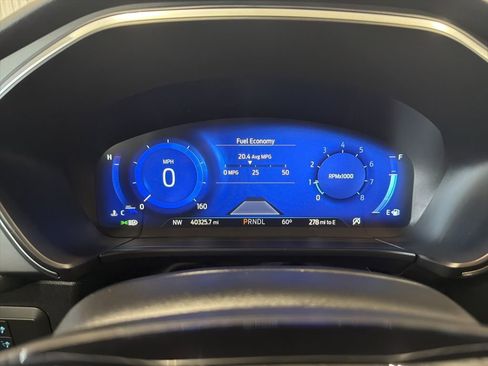 Used 2022 Ford Escape Titanium AWD/4WD image 25