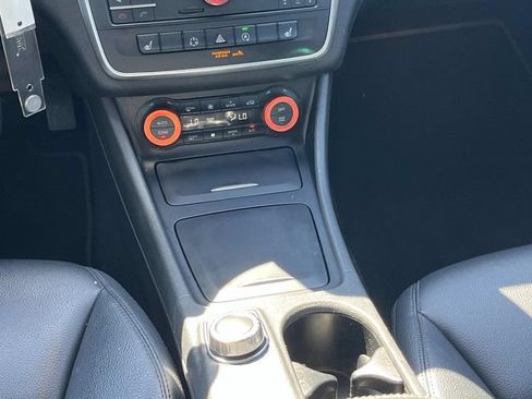 Used 2015 Mercedes-Benz CLA 250 image 26
