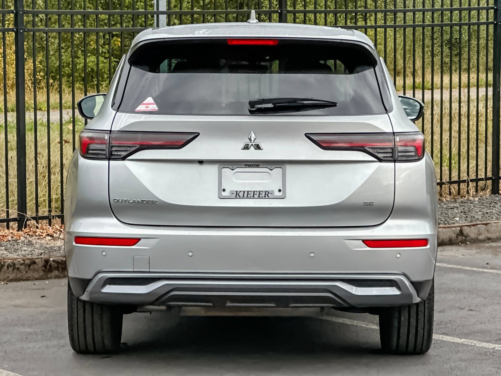 Used 2025 Mitsubishi Outlander SE FWD image 4