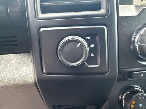 Used 2017 Ford F150 XL w/ Equipment Group 101A Mid AWD/4WD image 24