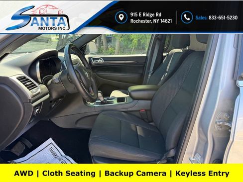 Used 2019 Jeep Grand Cherokee Laredo AWD/4WD image 6
