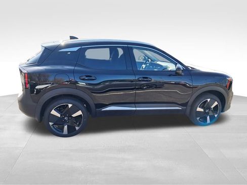 New 2025 Nissan Kicks SR image 7