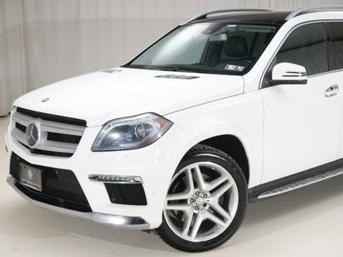 Used 2016 Mercedes-Benz GL 550 4MATIC image 6
