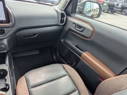 Certified 2025 Ford Bronco Sport Outer Banks w/ Outer Banks Tech Package+ AWD/4WD image 17