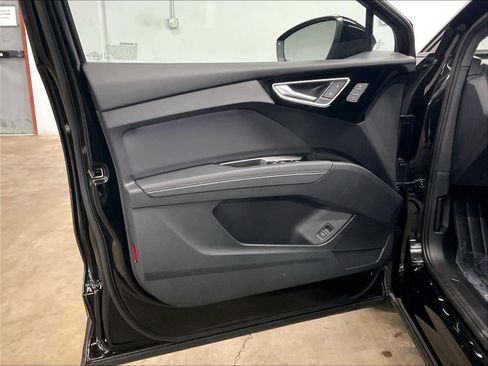 Used 2024 Audi Q4 e-tron Premium Plus w/ Premium Plus image 23