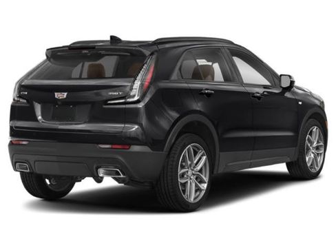 Used 2023 Cadillac XT4 Sport w/ Cold Weather Package AWD/4WD image 5