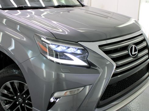 Used 2017 Lexus GX 460 Premium image 18
