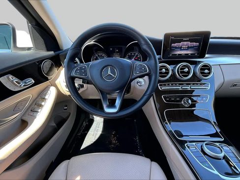 Used 2017 Mercedes-Benz C 300 4MATIC Sedan image 5