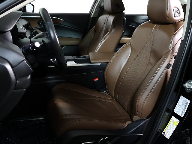Used 2023 Acura TLX w/ Technology Package FWD image 4